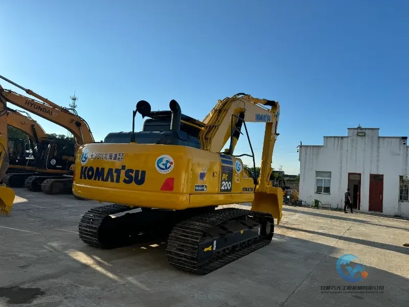 Used Excavator Komatsu PC200-8