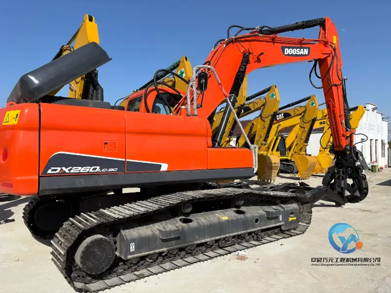 Excavatrice Doosan DX260LC-9C d'occasion