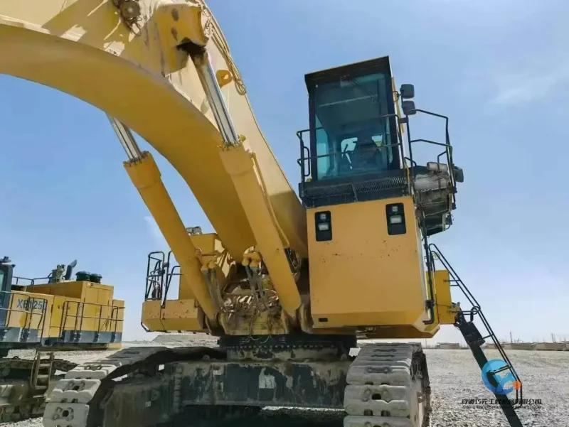 Used Excavator Komatsu PC2000