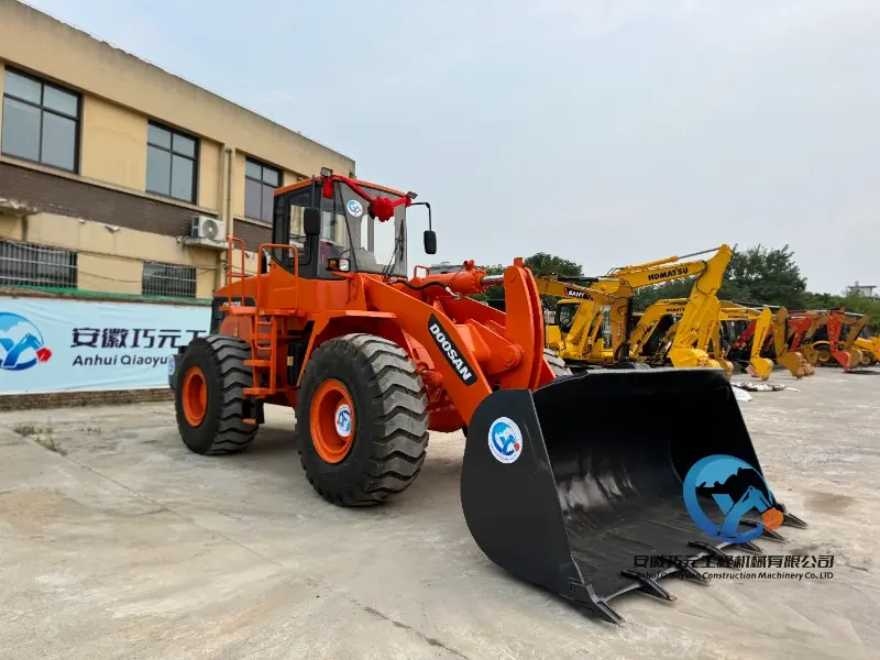 Chargeur Doosan DL505 d'occasion
